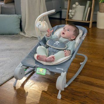 Укачивающий центр шезлонг-качели Ingenuity Parker-Chambray с технологией Happy Belly (массаж животика, мелодии и звуки)